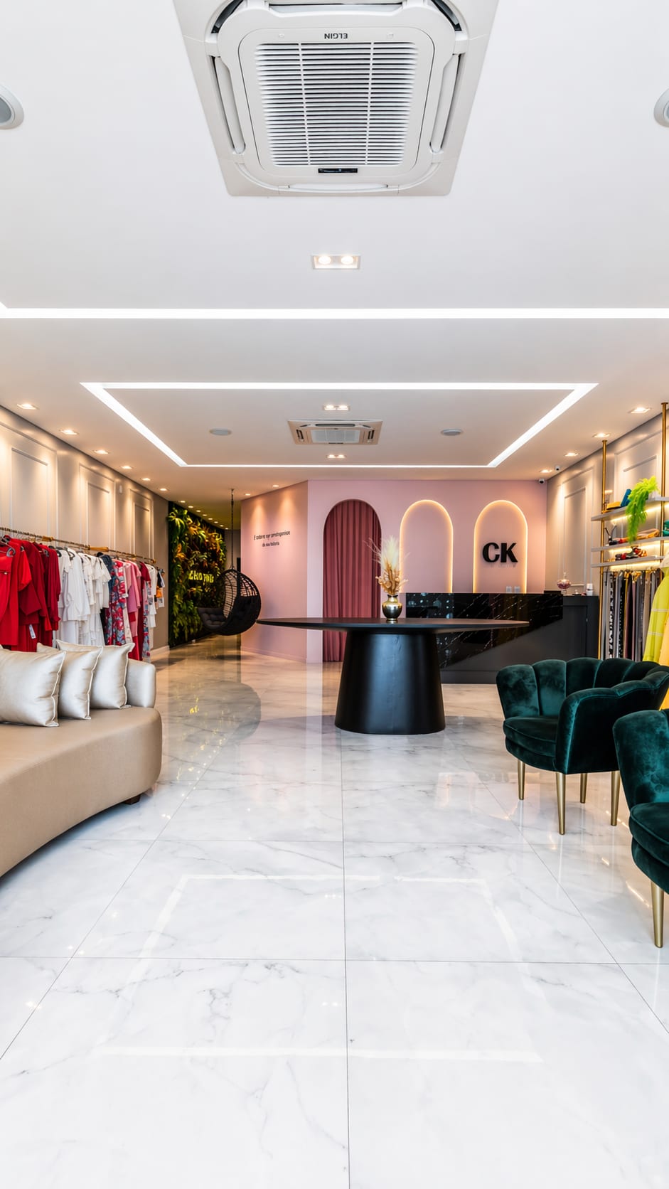 Loja Closet K — interior